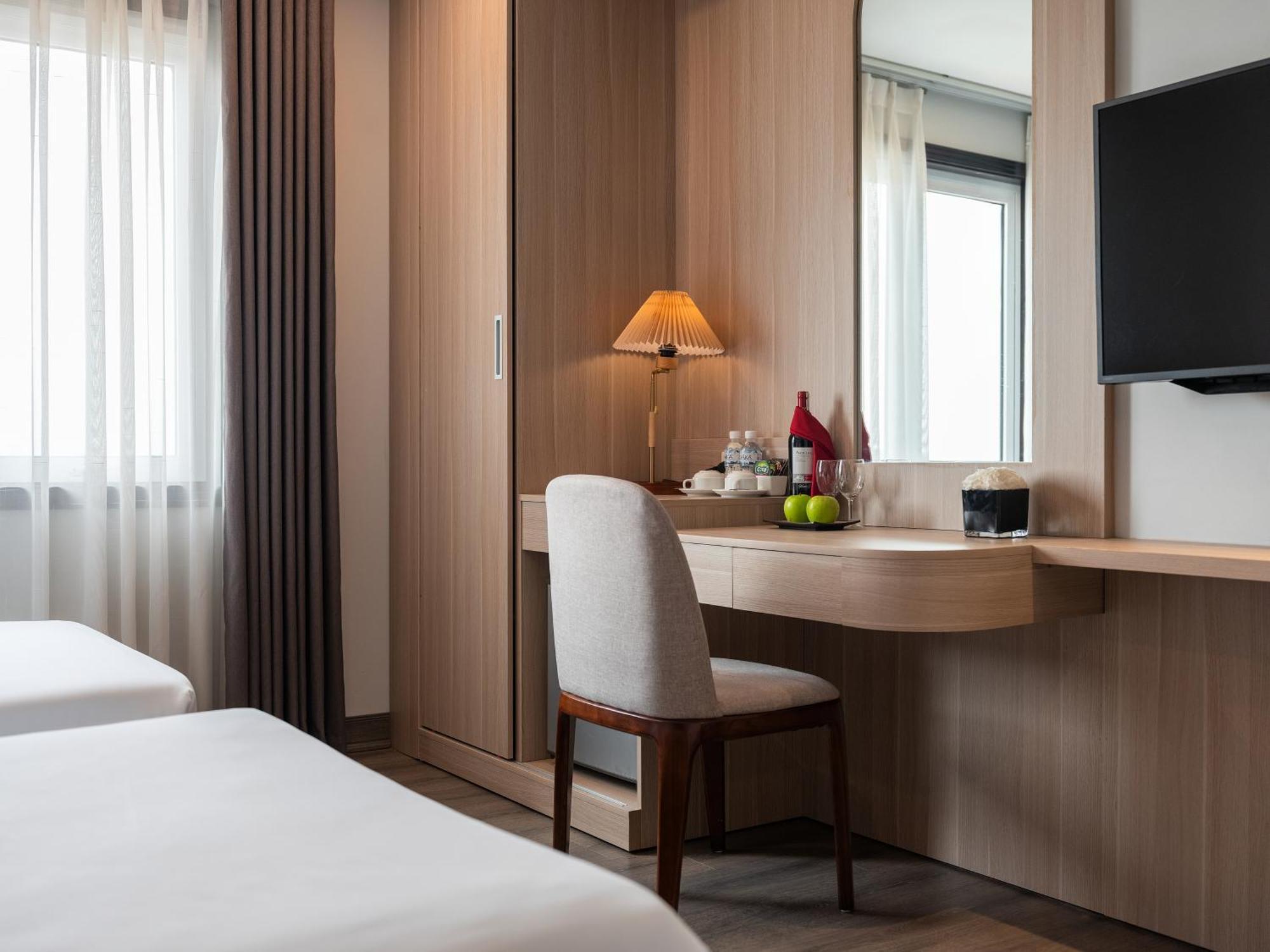 Minasi Premium Hotel Hanoï Extérieur photo