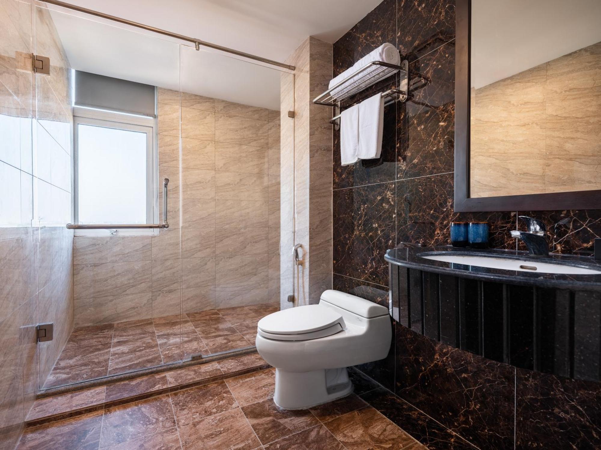 Minasi Premium Hotel Hanoï Extérieur photo